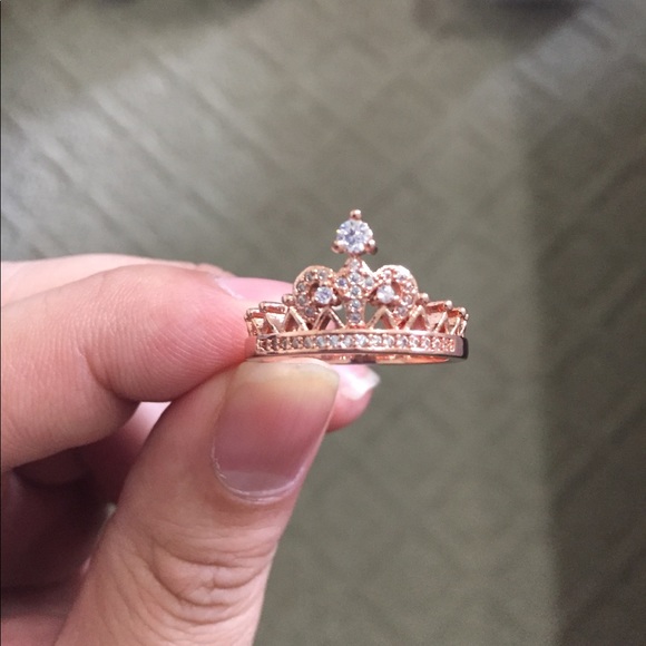 Rose Gold Princess Crown Ring - Picture 4 of 6